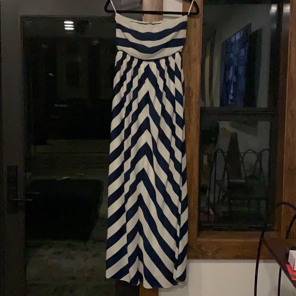 Navy blue & white striped LuLu’s strapless dress